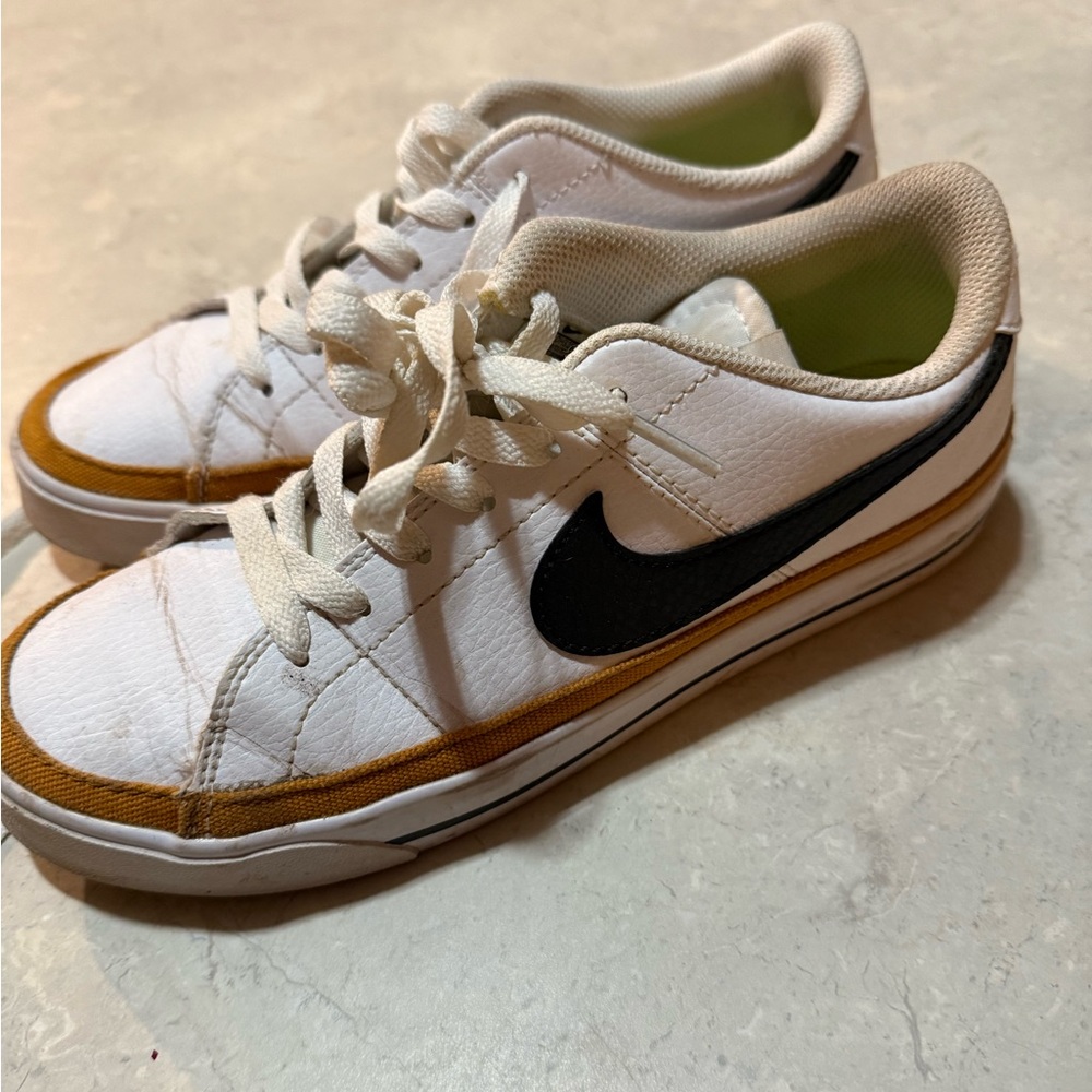 Nike White Casual Sneakers